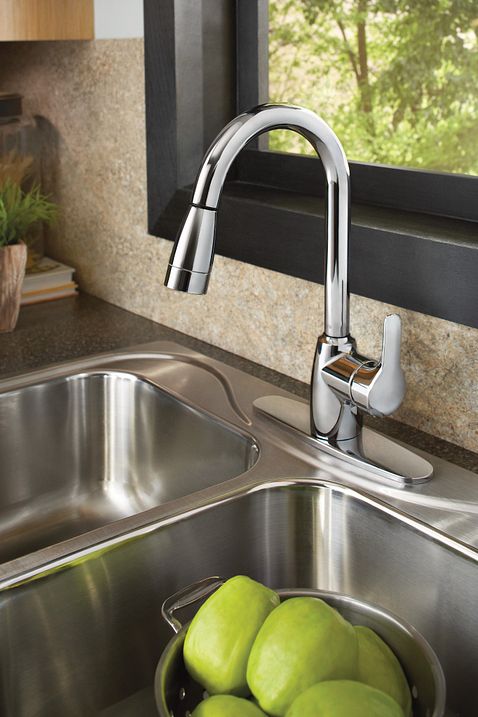 Baystone chrome one-handle pullout kitchen faucet - 42519 - Moen